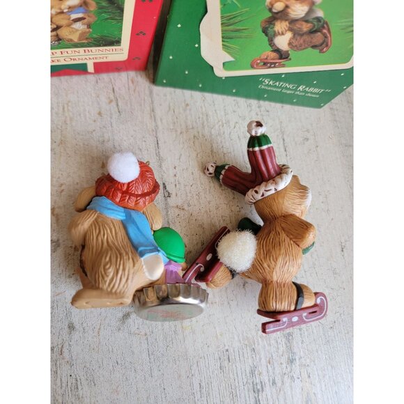 Hallmark skating bunny rabbit vintage ornament Xmas set - Picture 7 of 7